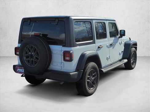 Used 2024 Jeep Wrangler Sport S image 5