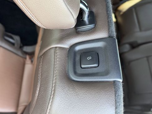 Used 2022 Ford Explorer King Ranch w/ Premium Technology Package AWD/4WD image 34