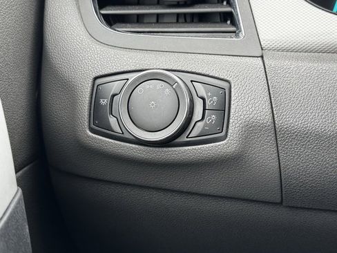 Used 2014 Ford Edge SEL image 24