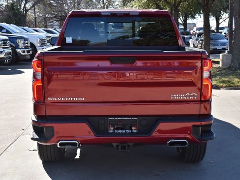Used 2025 Chevrolet Silverado 1500 High Country w/ High Country Premium Package image 9