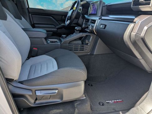 Used 2025 Toyota 4Runner TRD Off-Road image 24