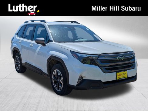 Certified 2026 Subaru Forester Premium AWD/4WD image 1