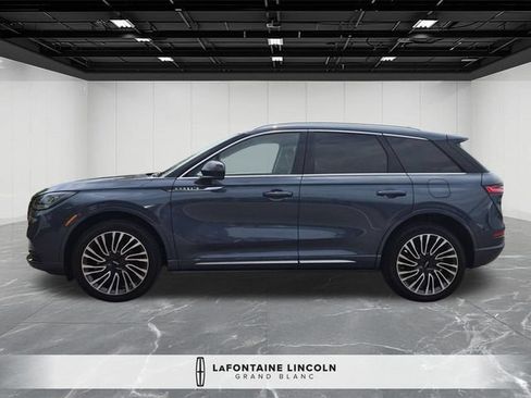 Certified 2022 Lincoln Corsair AWD w/ Premium Package image 2