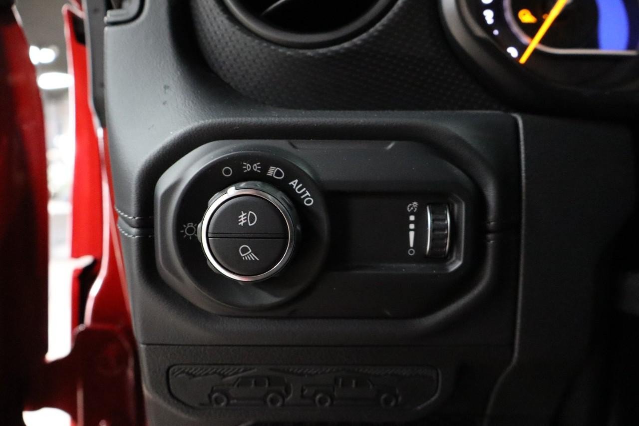 Used 2026 Jeep Gladiator Rubicon AWD/4WD image 11