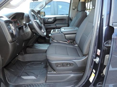 Certified 2022 Chevrolet Silverado 1500 Custom RWD image 17
