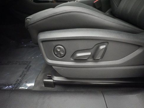 New 2025 Audi Q5 e Premium Plus AWD/4WD image 30