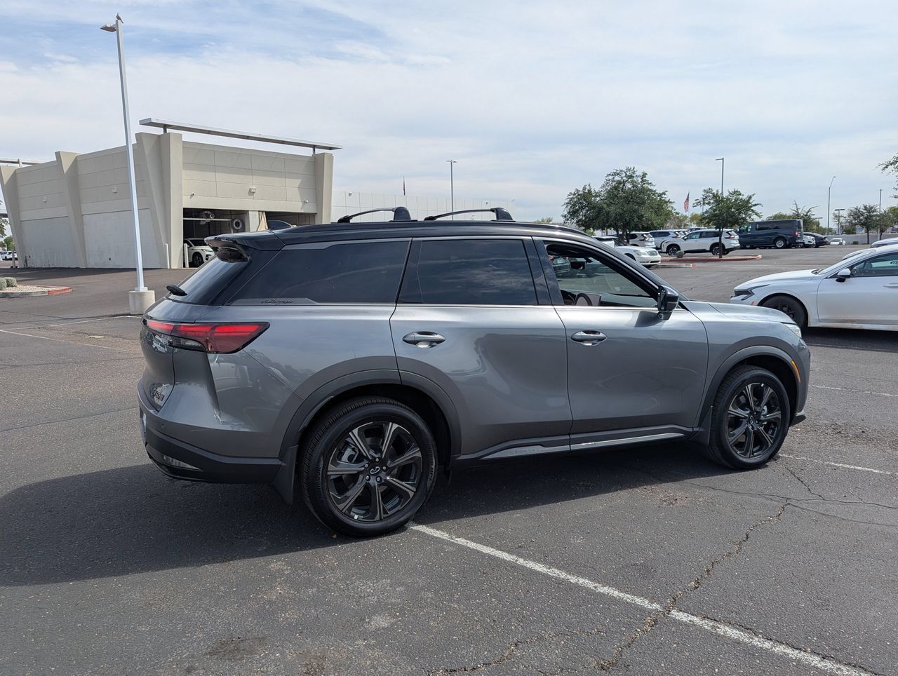 Certified 2026 INFINITI QX60 Autograph w/ Dark Cargo Package AWD/4WD image 5