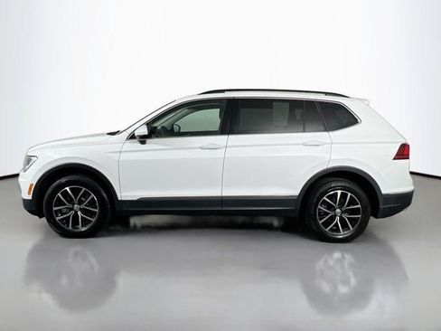 Used 2021 Volkswagen Tiguan SE image 3