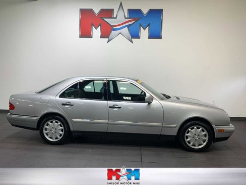 Used 1998 Mercedes-Benz E 320 4MATIC Sedan image 1
