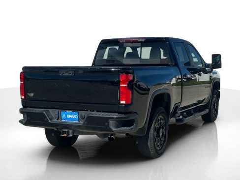 Used 2024 Chevrolet Silverado 2500 LT w/ Midnight Edition image 6