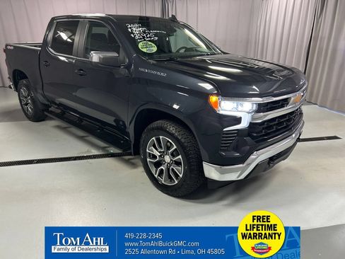 Used 2024 Chevrolet Silverado 1500 LT AWD/4WD image 1