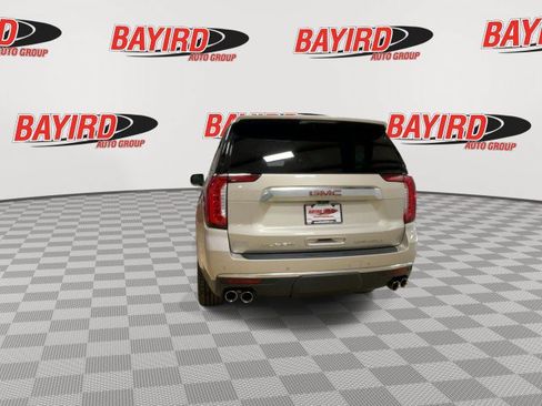 Used 2021 GMC Yukon XL Denali w/ Denali Ultimate Package AWD/4WD image 7