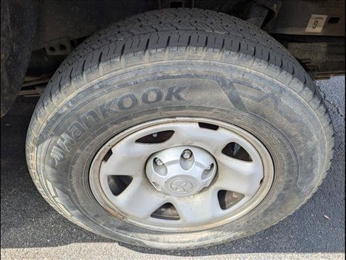 Used 2021 Toyota Tacoma SR AWD/4WD image 8