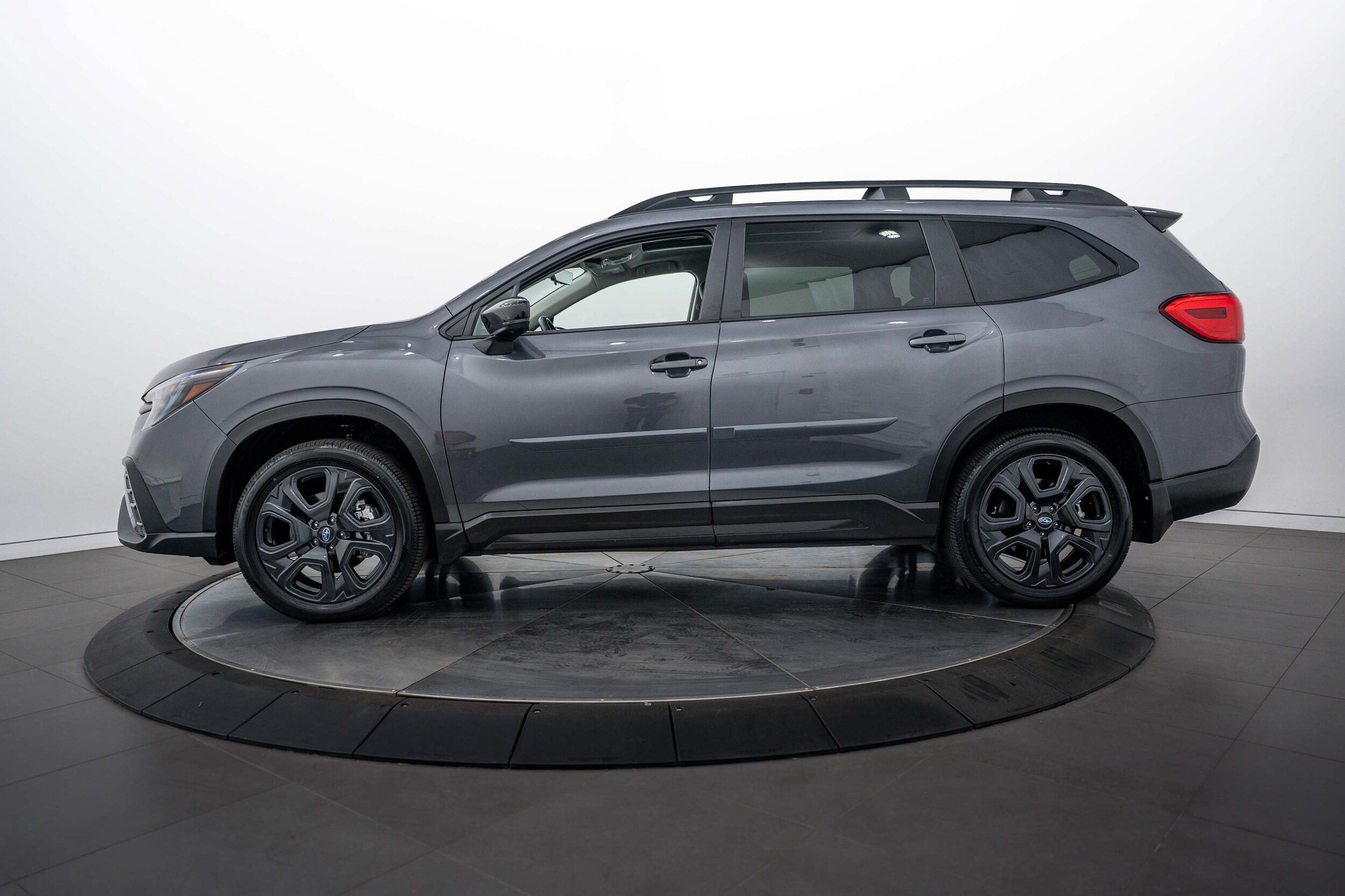 Used 2025 Subaru Ascent Bronze Edition AWD/4WD image 6