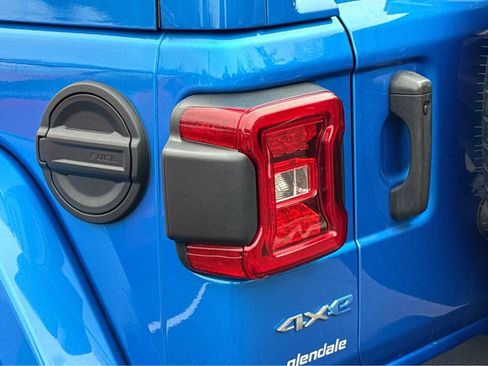 Certified 2022 Jeep Wrangler Unlimited Sahara w/ Cold Weather Group image 6