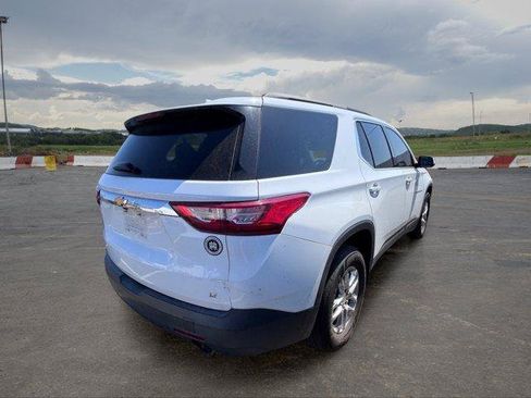 Used 2020 Chevrolet Traverse LT FWD image 3