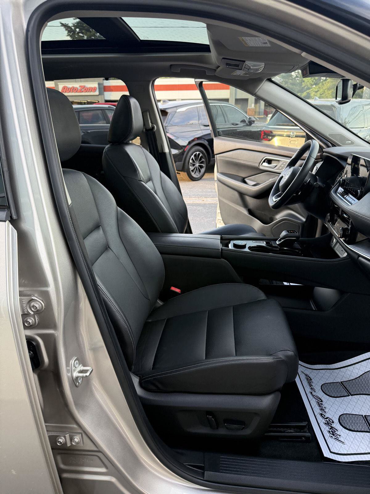 Used 2021 Nissan Rogue SL w/ Premium Package AWD/4WD image 17