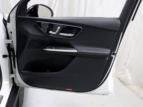 Certified 2025 Mercedes-Benz GLC 43 AMG 4MATIC image 31