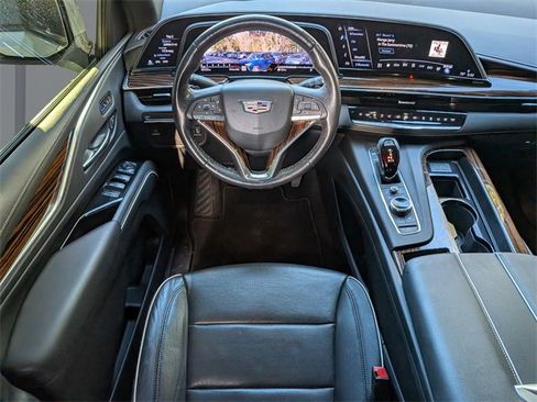 Used 2022 Cadillac Escalade Premium Luxury image 14