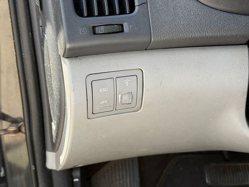 Used 2009 Hyundai Elantra SE FWD image 18