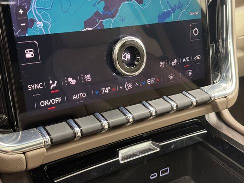 Used 2026 GMC Yukon Denali w/ Sun & Power Step Package image 18