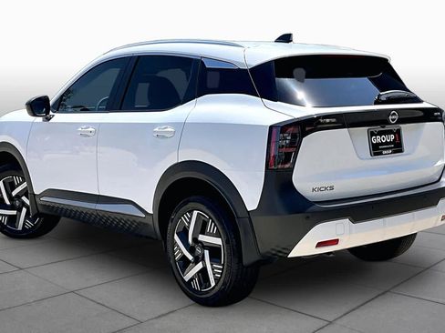 Used 2026 Nissan Kicks SV FWD image 12