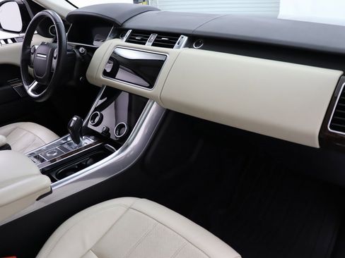 Used 2019 Land Rover Range Rover Sport HSE image 25