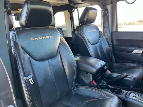 Used 2014 Jeep Wrangler Unlimited Sahara w/ Connectivity Group image 34