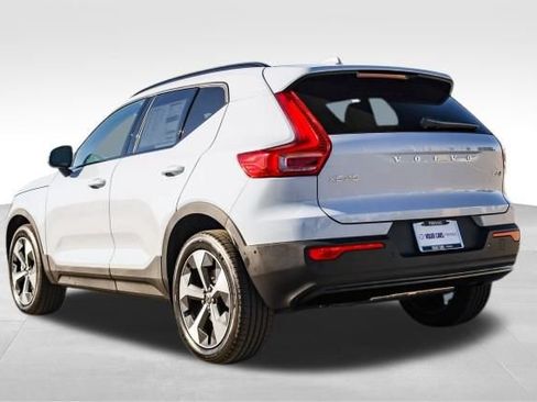 Used 2026 Volvo XC40 B5 Plus w/ Protection Package Premier AWD/4WD image 7
