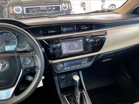 Used 2014 Toyota Corolla LE FWD image 9