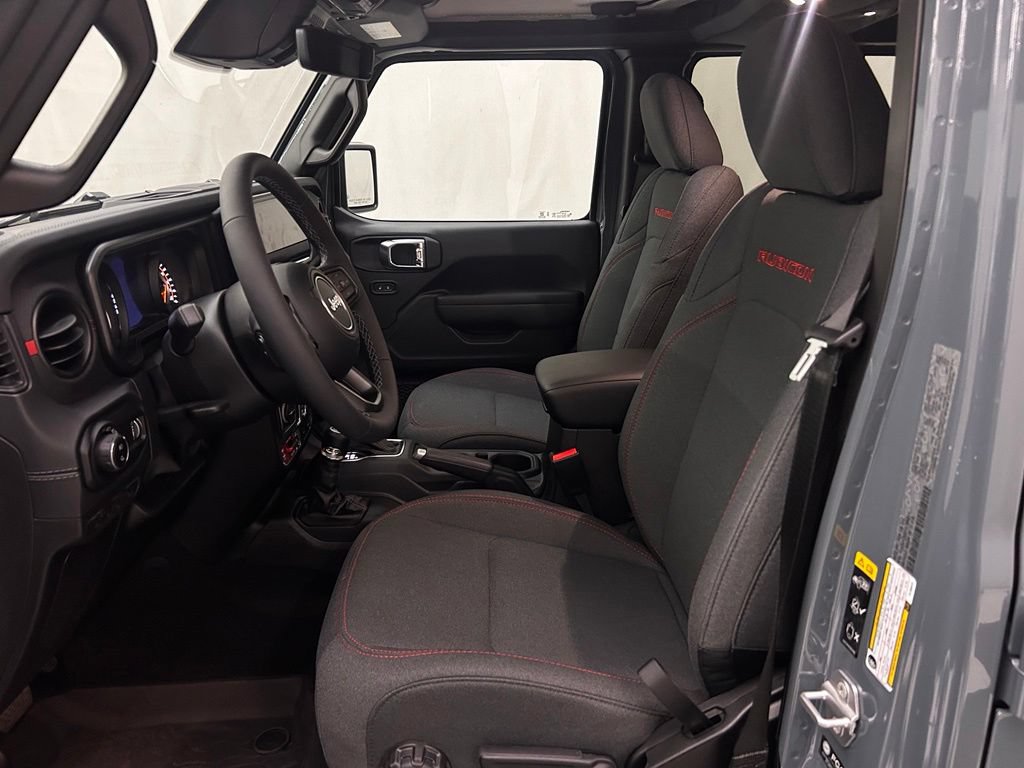 New 2026 Jeep Gladiator Rubicon w/ Technology Group AWD/4WD image 12