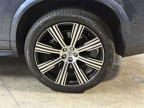 Used 2023 Volvo XC90 T8 Plus image 13