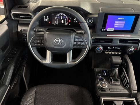 New 2026 Toyota 4Runner SR5 AWD/4WD image 17
