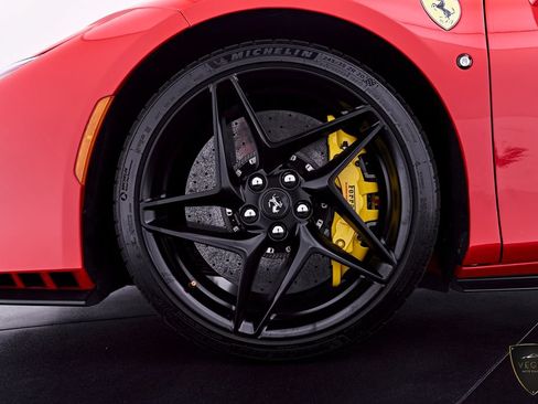 Used 2022 Ferrari F8 Tributo RWD image 3