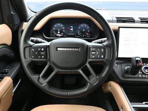 Used 2026 Land Rover Defender 110 X-Dynamic SE AWD/4WD image 19