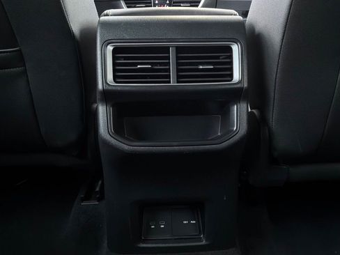 Used 2026 Volkswagen Atlas Cross Sport SE AWD/4WD image 16