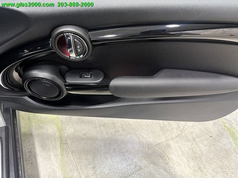 Used 2019 MINI Cooper 2-Door Hardtop FWD image 26