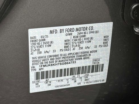 Used 2025 Ford Explorer ST-Line w/ ST-Line Street Pack AWD/4WD image 12