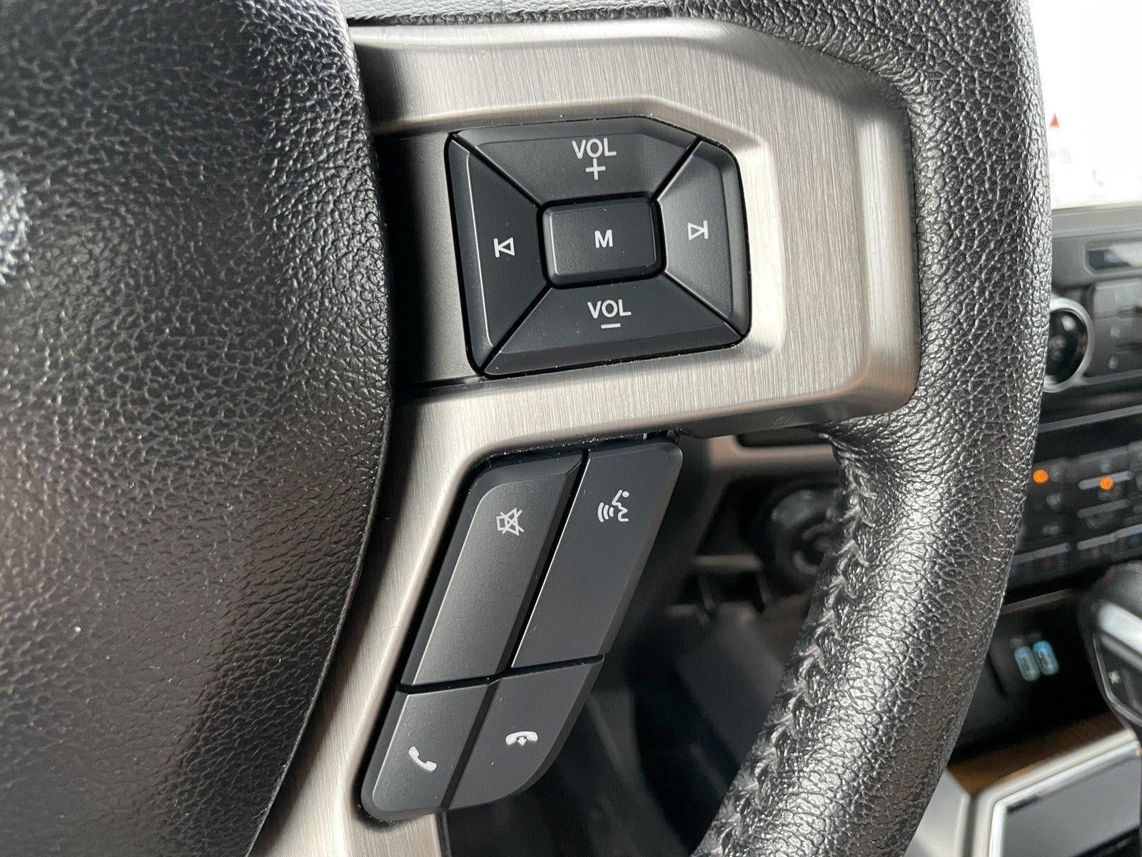 Used 2016 Ford F150 Platinum w/ Equipment Group 701A Luxury AWD/4WD image 17