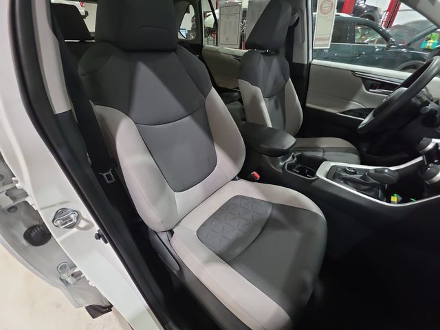Used 2025 Toyota RAV4 XLE w/ Convenience Package AWD/4WD image 27