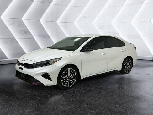 Used 2023 Kia Forte GT image 3