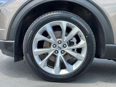 Used 2021 Ford Explorer Platinum w/ Equipment Group 601A AWD/4WD image 53