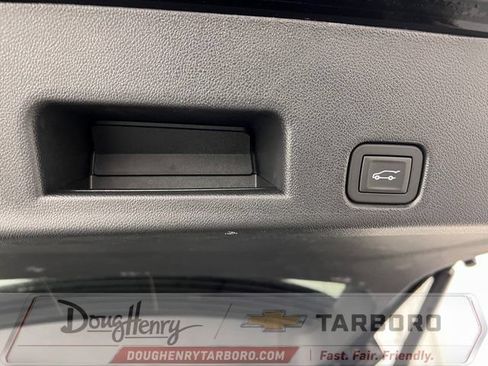 Used 2025 GMC Acadia Elevation FWD image 39
