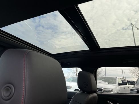 Used 2025 Chevrolet Blazer RS w/ Driver Confidence II Package image 9