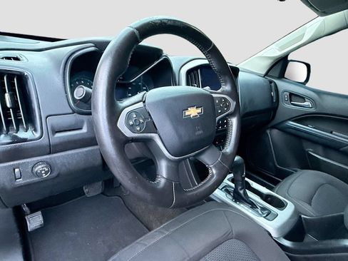 Used 2016 Chevrolet Colorado LT w/ LT Convenience Package RWD image 12