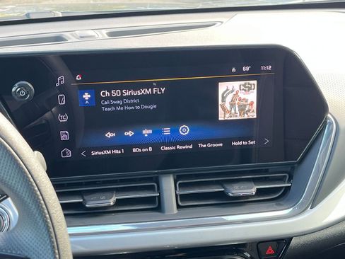 Used 2025 Chevrolet Trax LT image 21