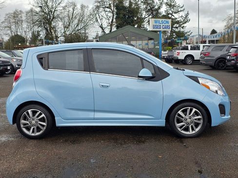 Used 2015 Chevrolet Spark LT image 27
