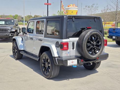 Used 2023 Jeep Wrangler Unlimited Sahara image 4