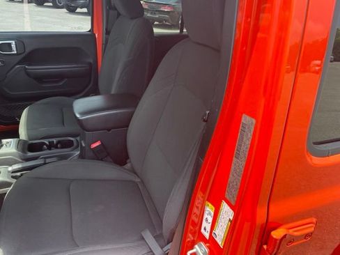 Used 2018 Jeep Wrangler Unlimited Sport S AWD/4WD image 27