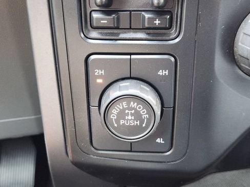 Used 2021 Ford F150 XLT AWD/4WD image 22